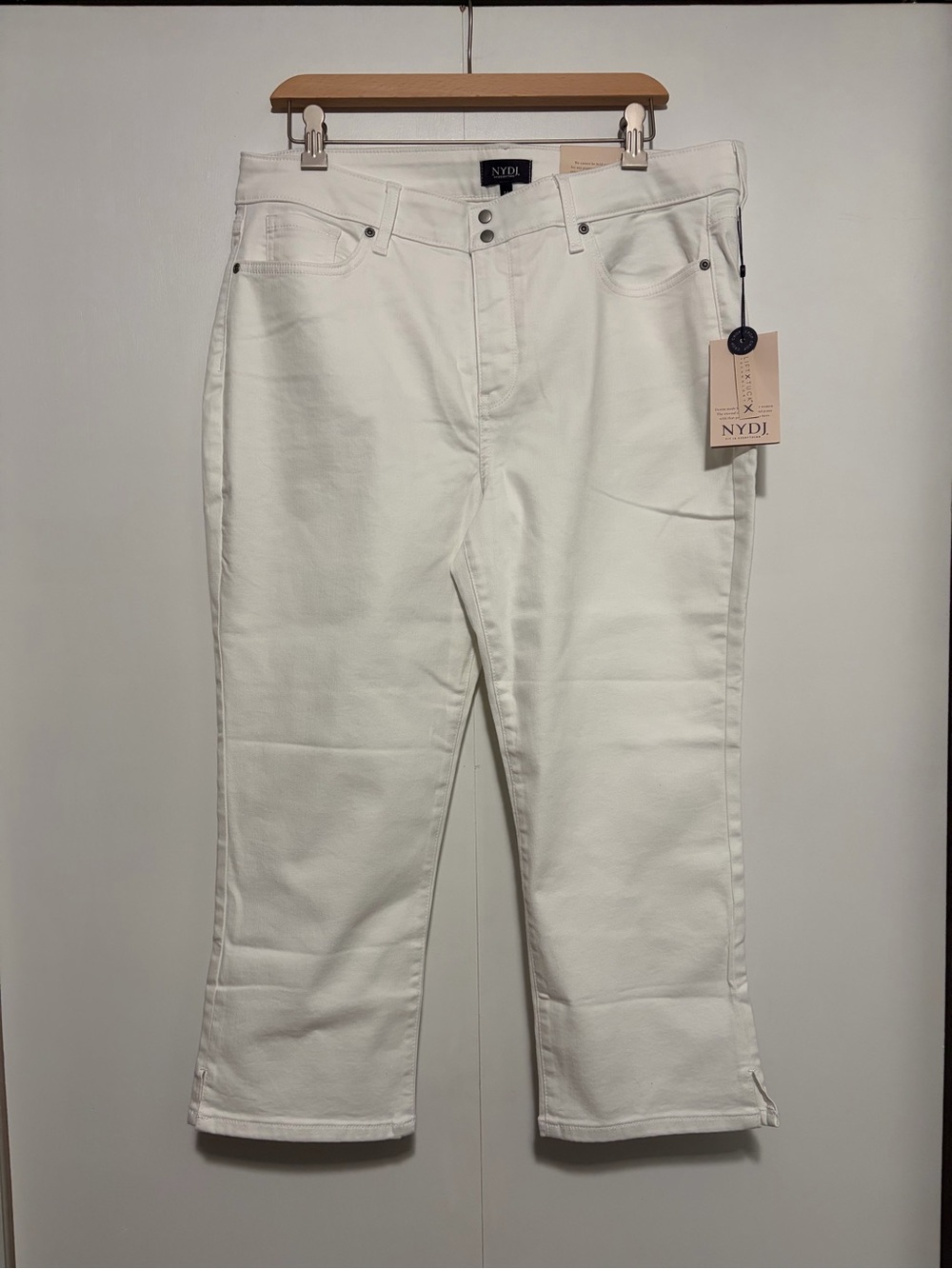NWT NYDJ White Women's Crop Leg Jeans size 14